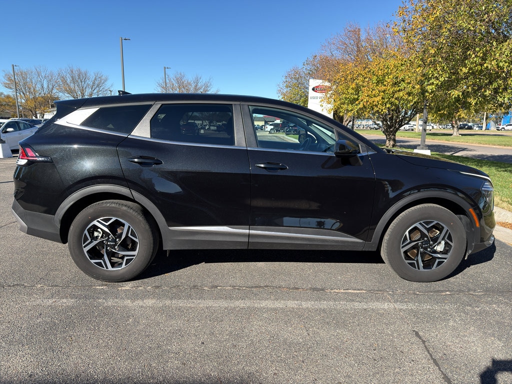 Used 2024 Kia Sportage LX SUV