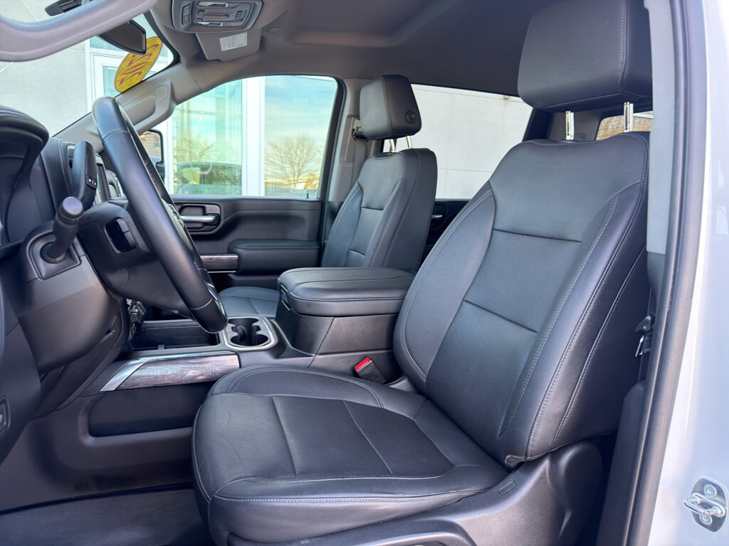 2023 Chevrolet Silverado 2500HD LTZ photo 2