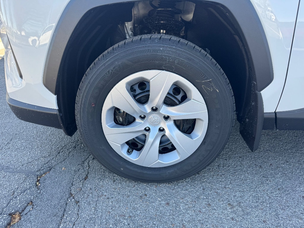 New 2025 Toyota RAV4 LE SUV