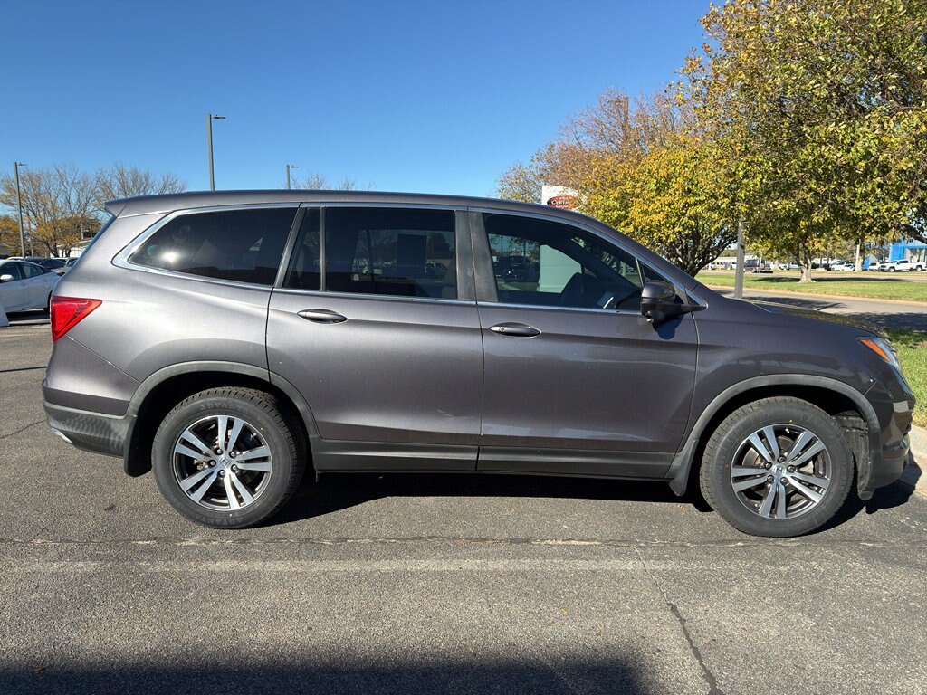 2018 Honda Pilot EX photo 2