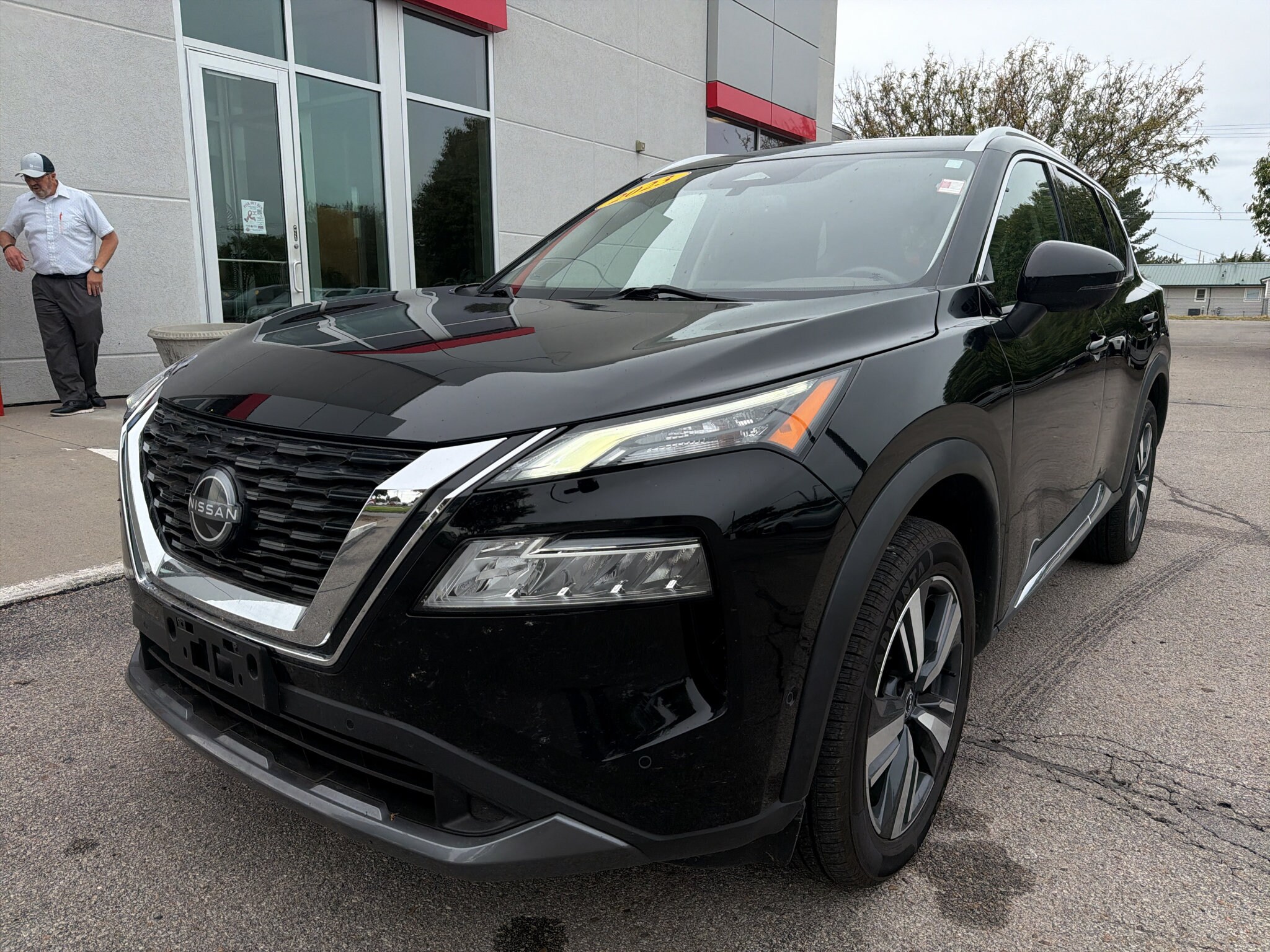 2025 Nissan Rogue SV - Photo 7