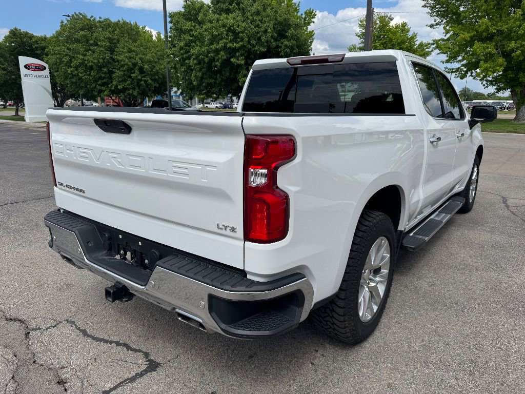 2021 Chevrolet Silverado 1500 LTZ photo 3