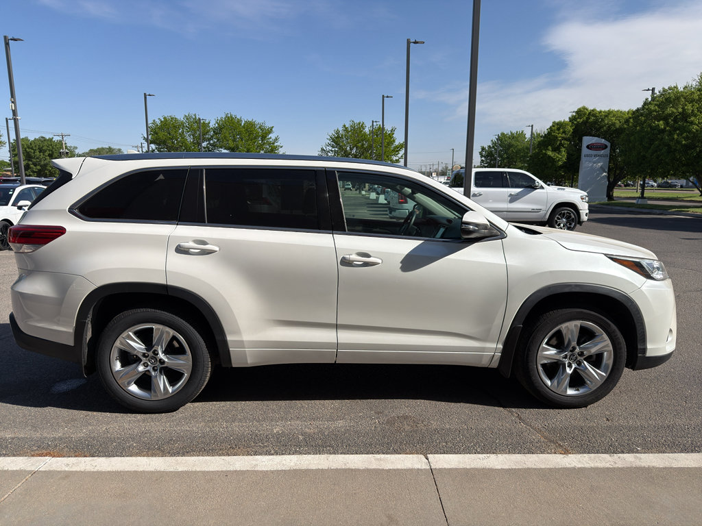 Used 2017 Toyota Highlander Limited with VIN 5TDDZRFH3HS402421 for sale in Hays, KS
