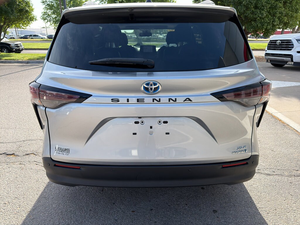 Used 2023 Toyota Sienna XLE Van Passenger Van