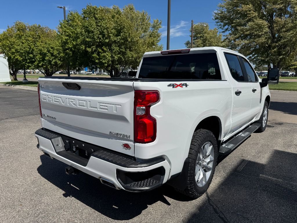 2021 Chevrolet Silverado 1500 Custom photo 3