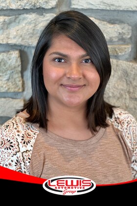 Staff member Daisy Brown from ID_b21f0ae2c6ea