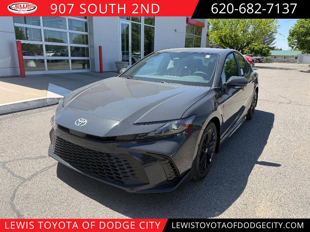 2026 Toyota Camry SE Hybrid's photo