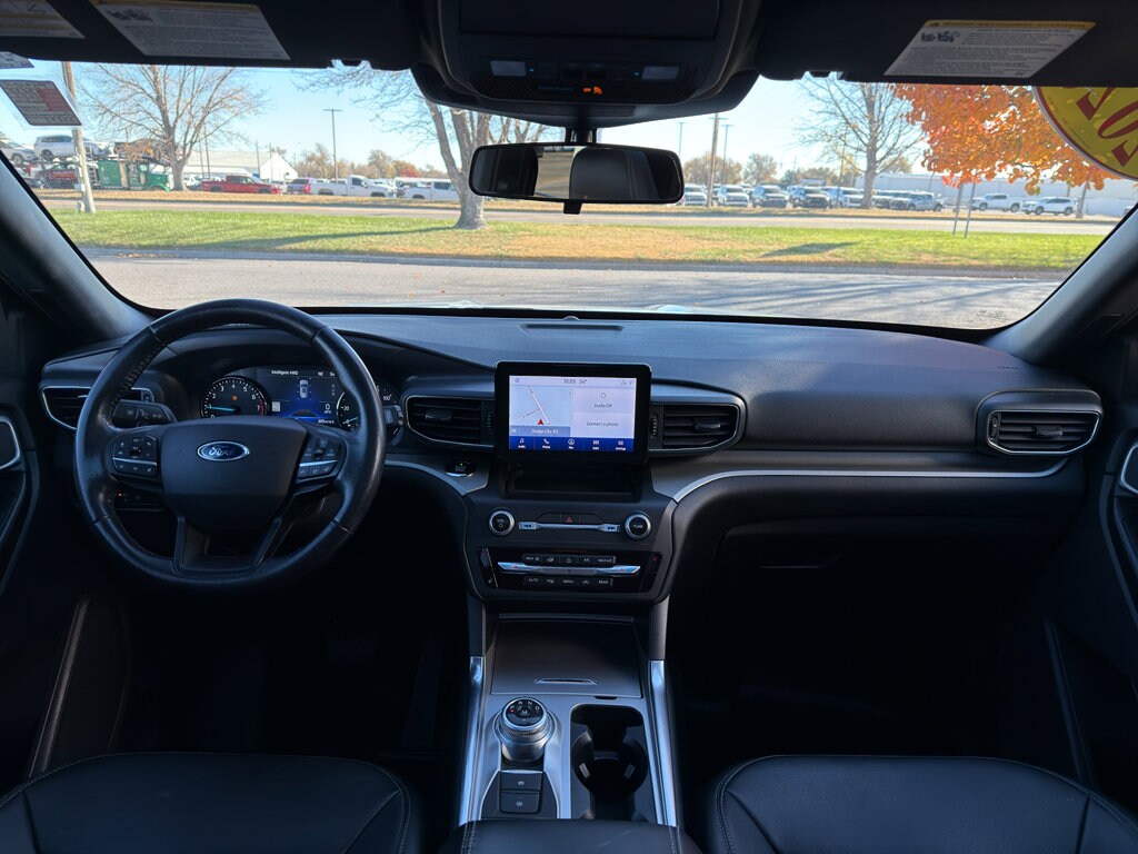 2020 Ford Explorer XLT photo 3