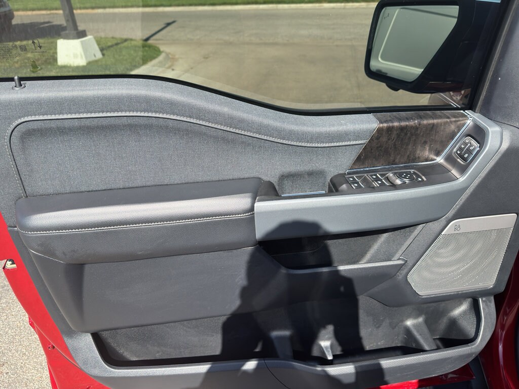 2023 Ford F-150 Lariat photo 4