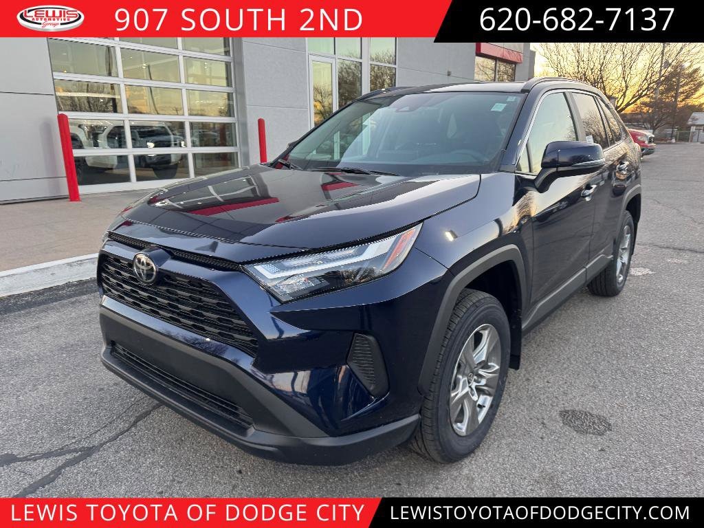 2025 Toyota RAV4 XLE's photo