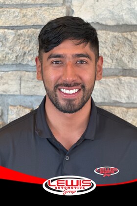 Staff member Richard Cadena from ID_b21f0ae2c6ea