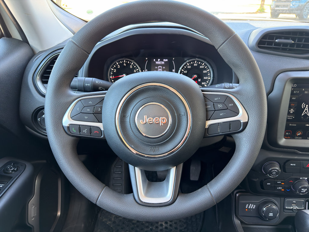 2023 Jeep Renegade Latitude - Photo 19