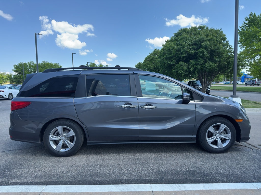 Used 2018 Honda Odyssey EX-L with VIN 5FNRL6H74JB081767 for sale in Dodge City, KS