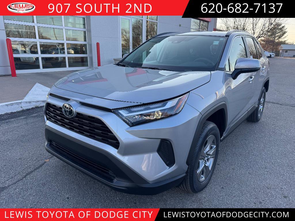 2025 Toyota RAV4 XLE's photo