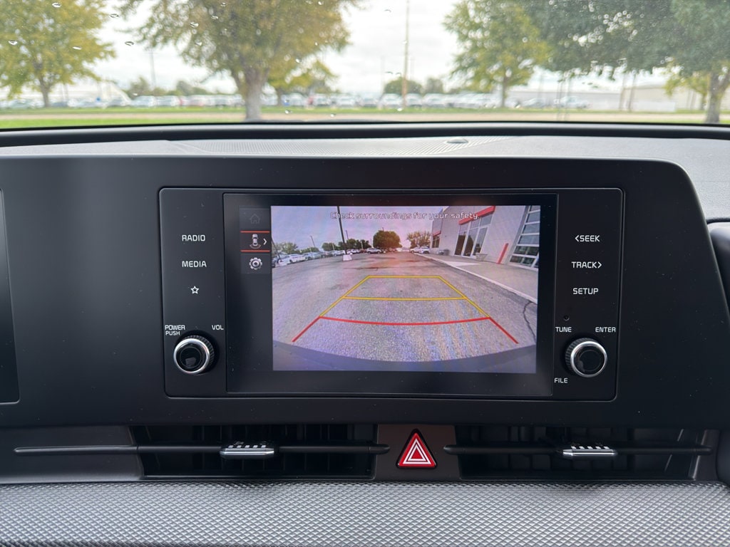 2024 Kia Sportage LX - Photo 9