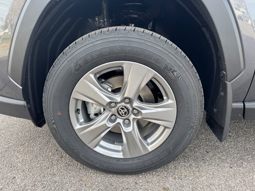 New 2025 Toyota RAV4 Hybrid XLE SUV