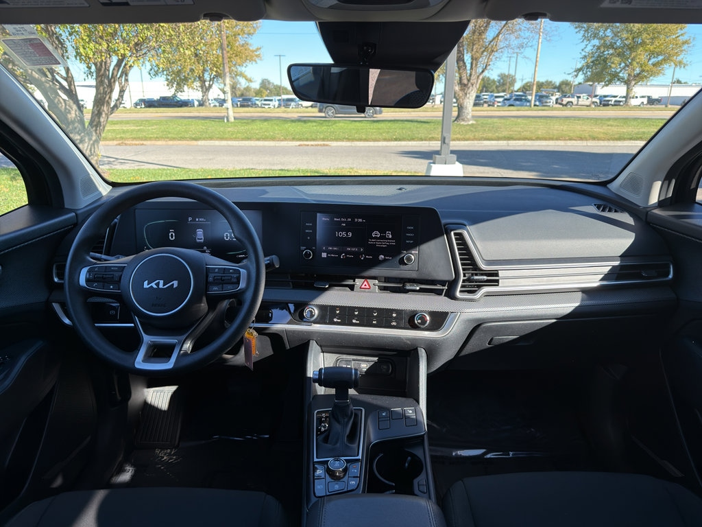 Used 2024 Kia Sportage LX SUV