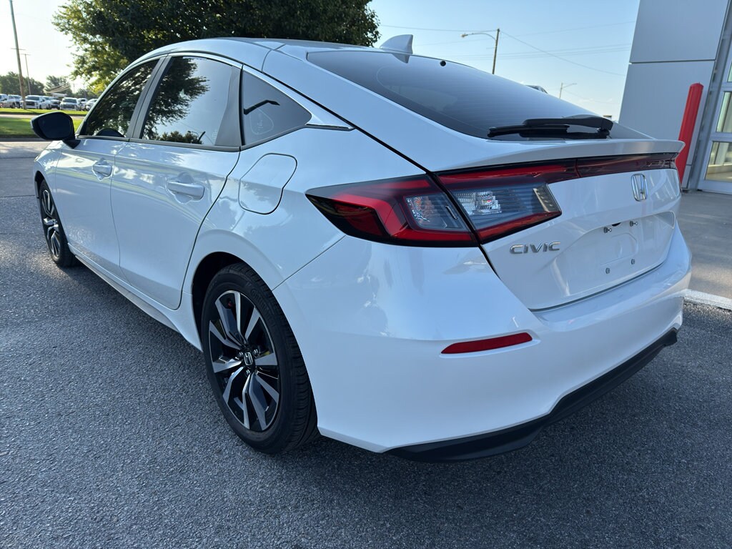 2024 Honda Civic Hatchback EX-L photo 4
