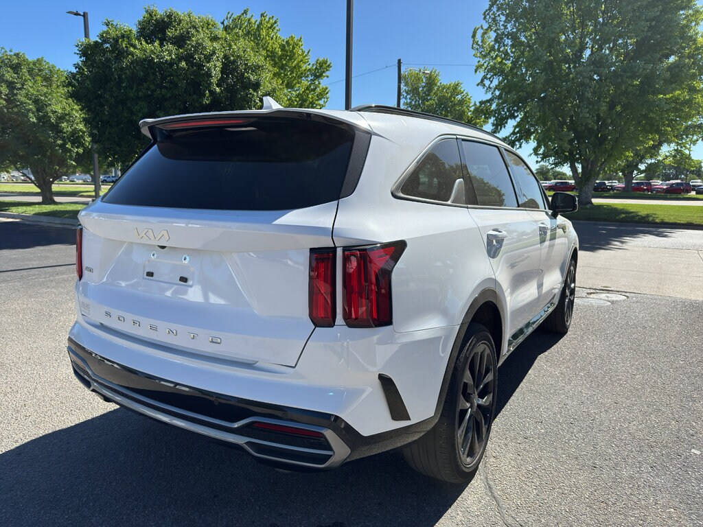 2022 Kia Sorento SX photo 3