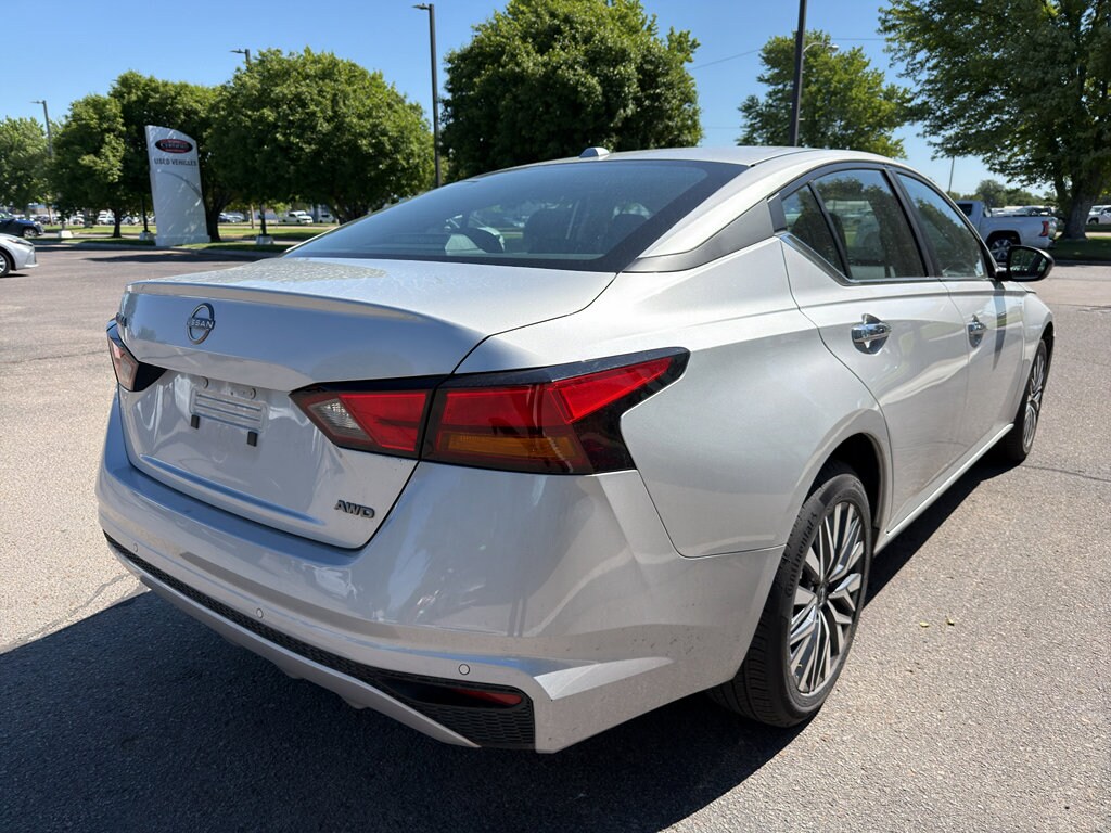 Used 2025 Nissan Altima SV Sedan