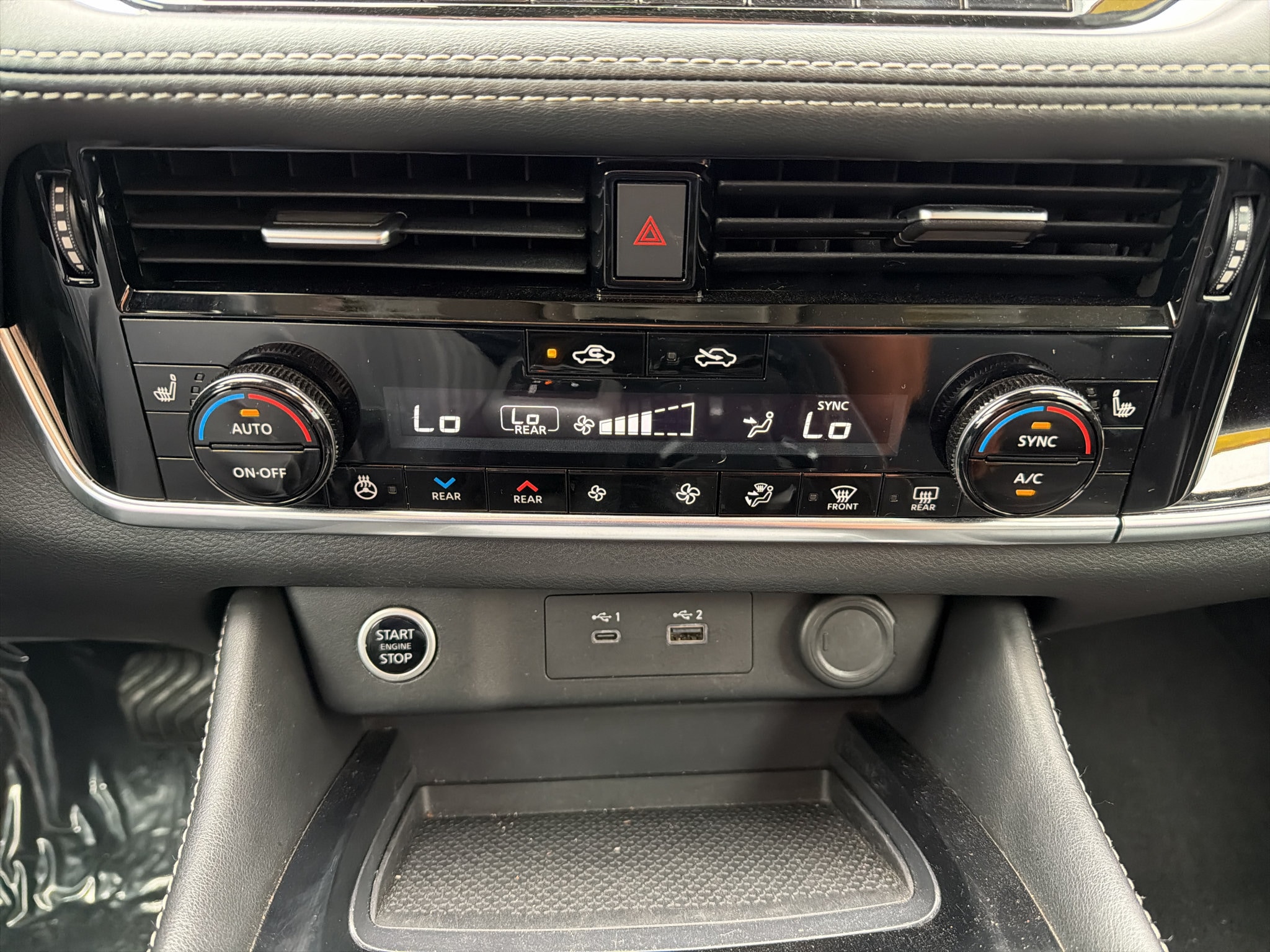 2025 Nissan Rogue SV - Photo 15