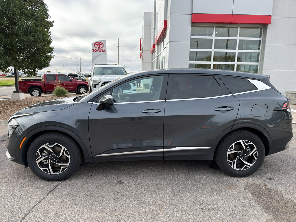 2024 Kia Sportage LX - Photo 6