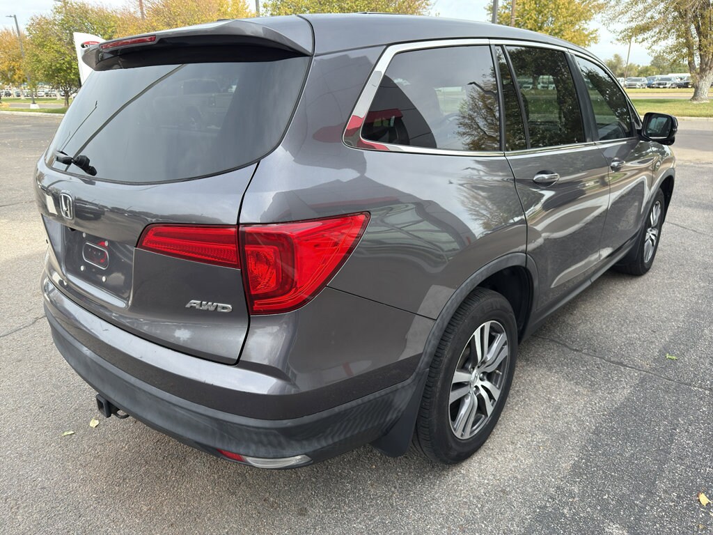 2018 Honda Pilot EX photo 3