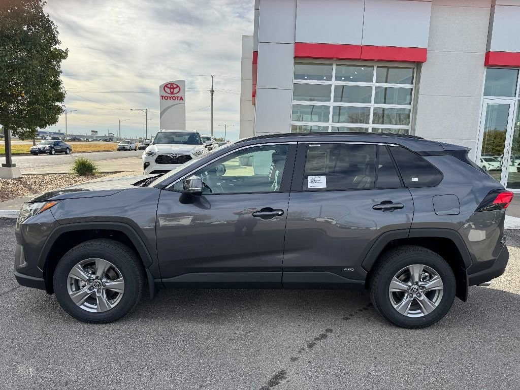 New 2025 Toyota RAV4 Hybrid XLE SUV