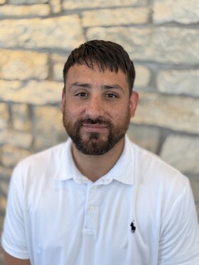 Staff member Leo Hernandez from ID_b21f0ae2c6ea