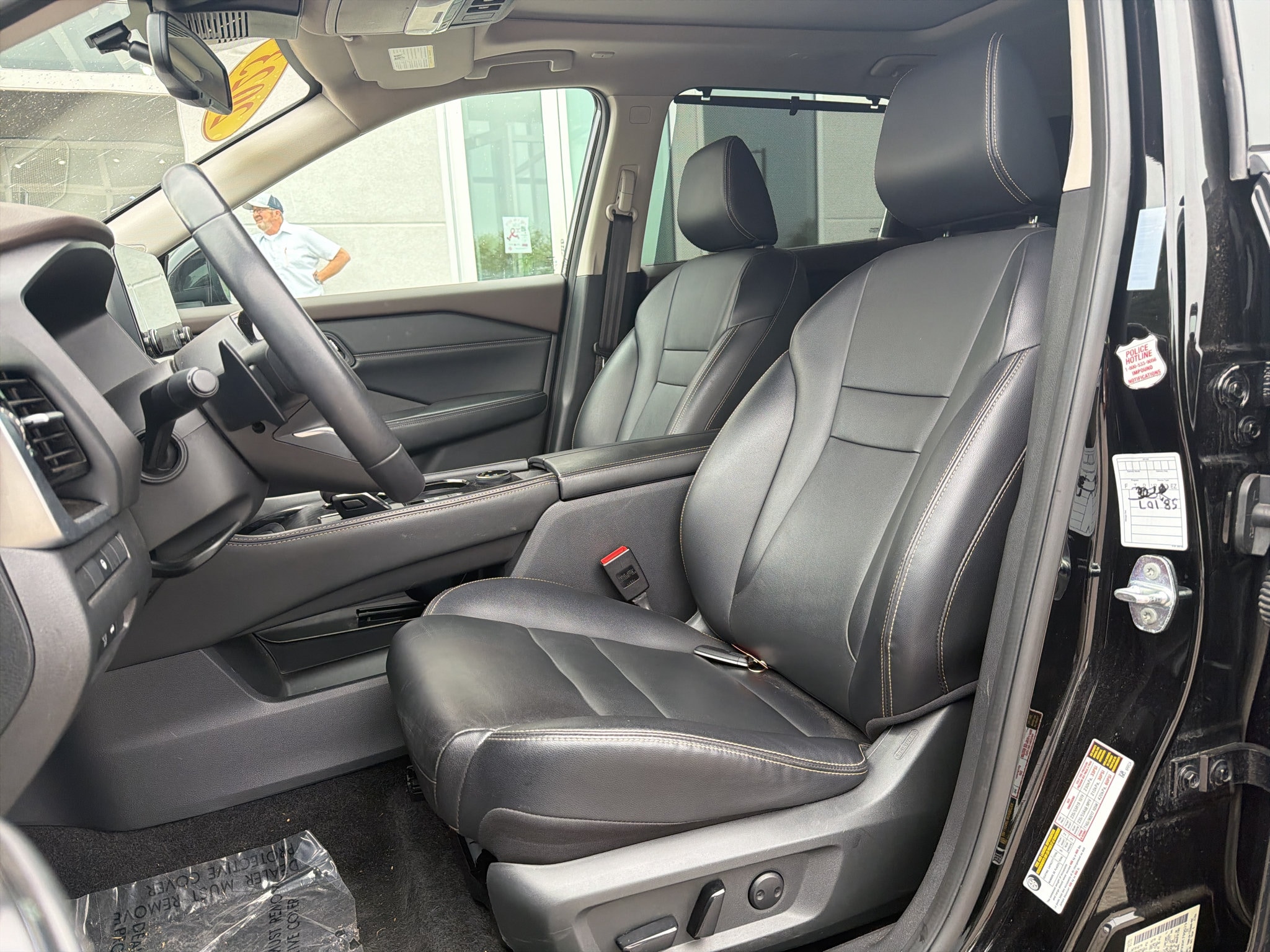 2025 Nissan Rogue SV - Photo 12