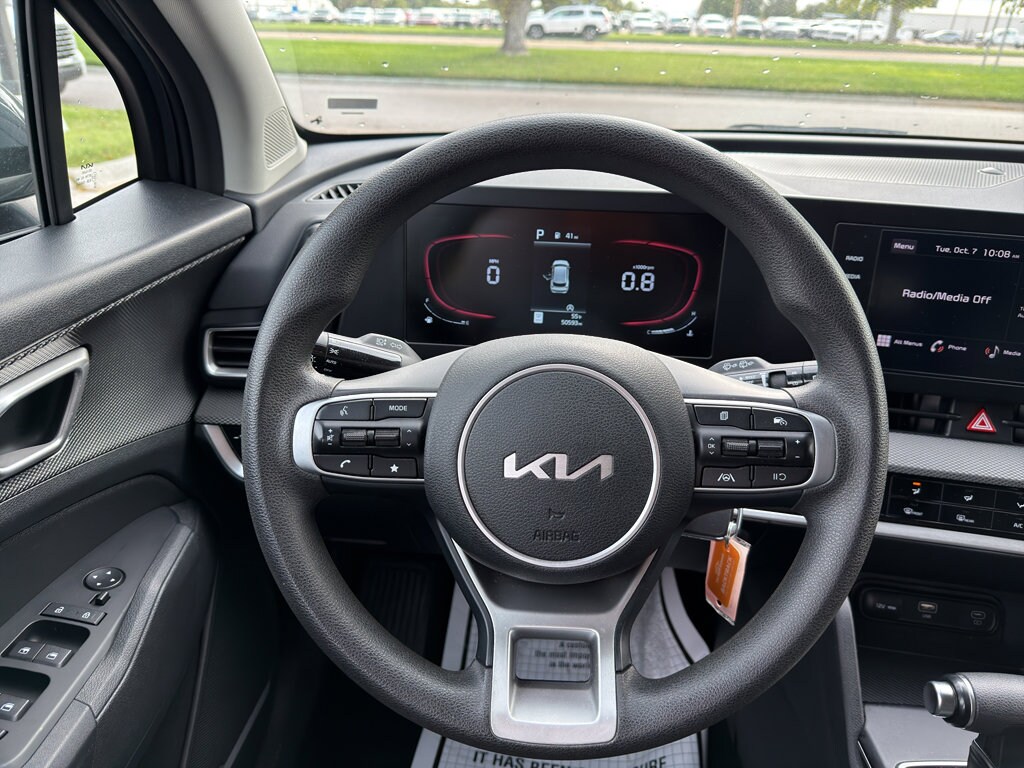 2024 Kia Sportage LX - Photo 12