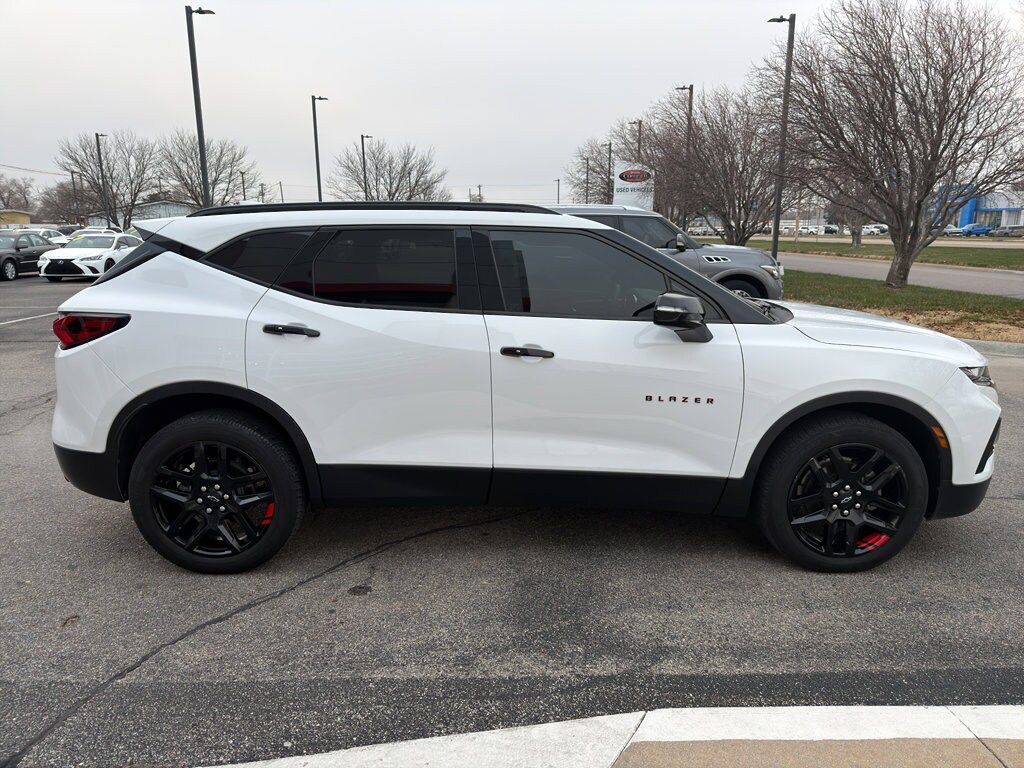 2020 Chevrolet Blazer 2LT photo 2
