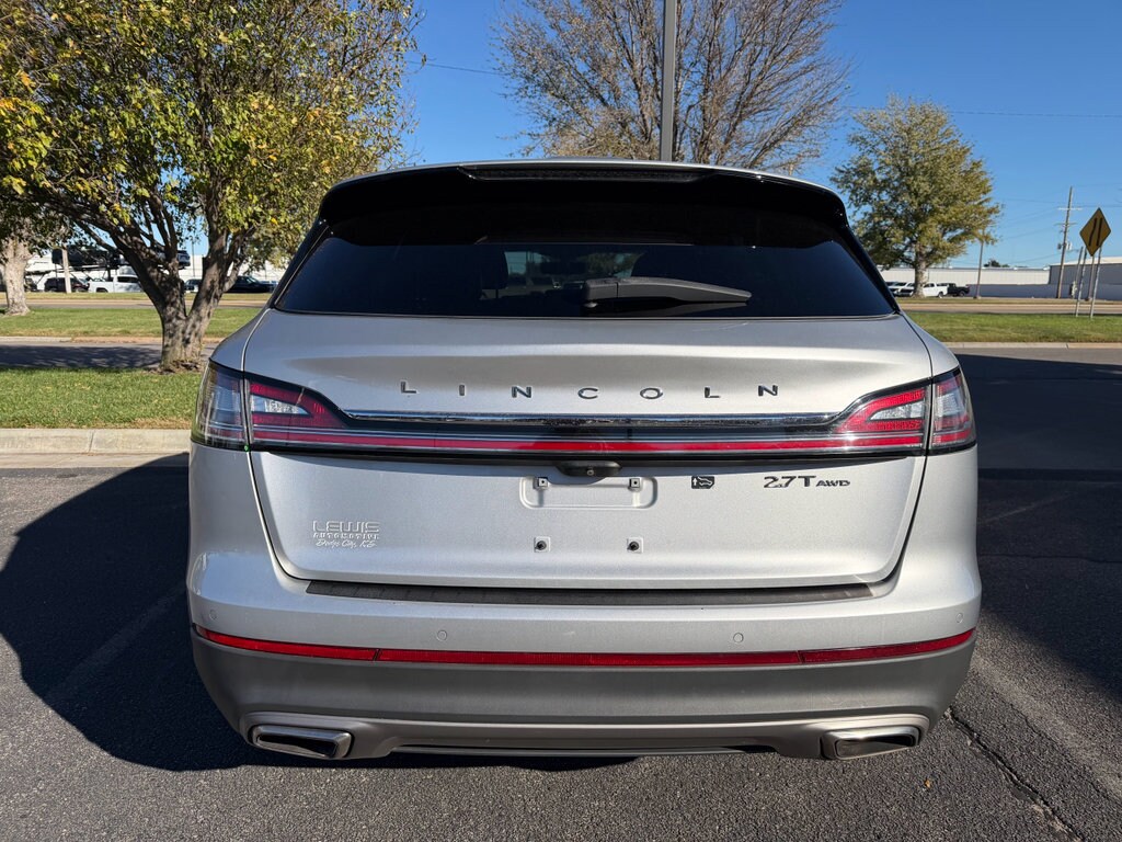 2019 Lincoln Nautilus Reserve photo 3