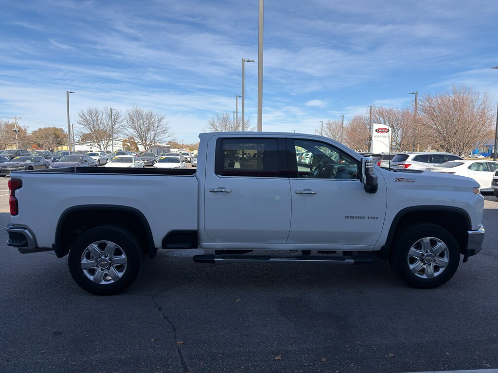 2023 Chevrolet Silverado 2500HD LTZ photo 2