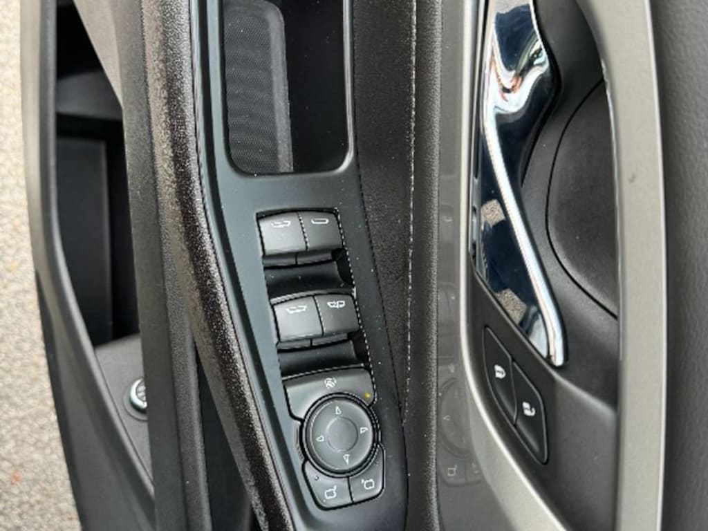 Used 2023 Chevrolet Traverse LT Cloth w/1LT SUV