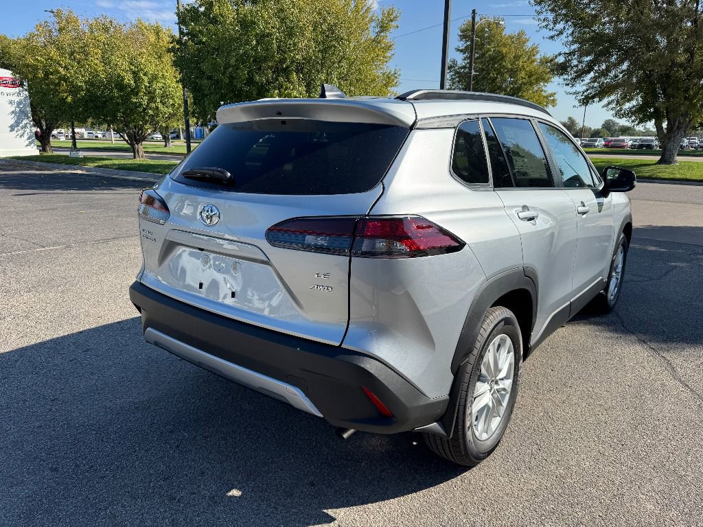 2026 Toyota Corolla Cross LE photo 3