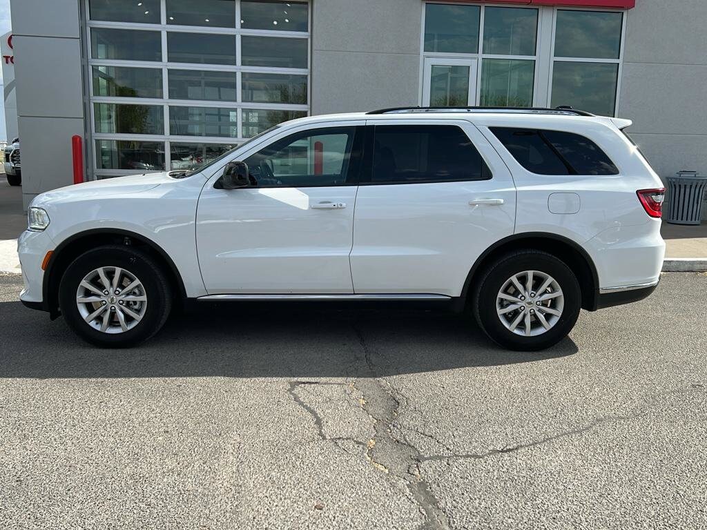 2024 Dodge Durango SXT photo 2