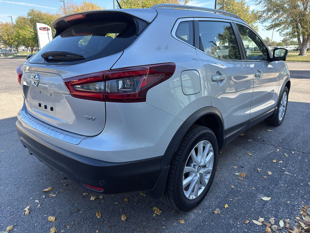 2021 Nissan Rogue Sport SV photo 3