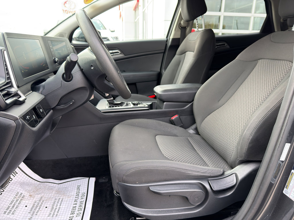 2024 Kia Sportage LX - Photo 6