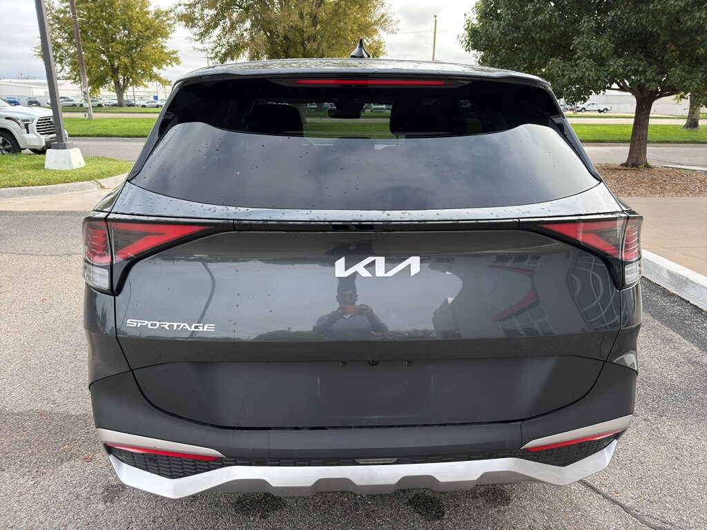 2024 Kia Sportage LX photo 4