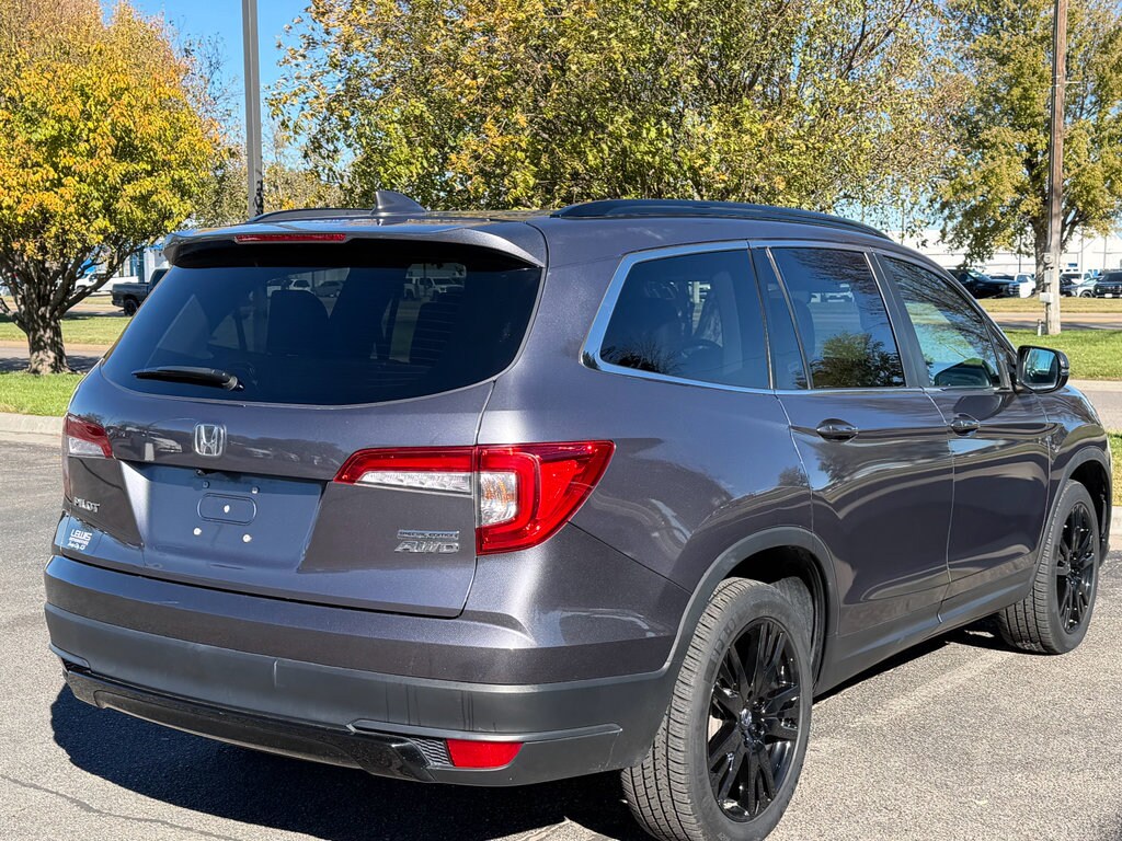 2022 Honda Pilot Special Edition photo 3