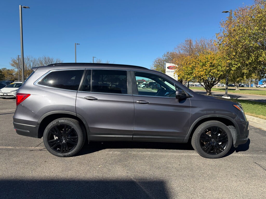 2022 Honda Pilot Special Edition photo 2