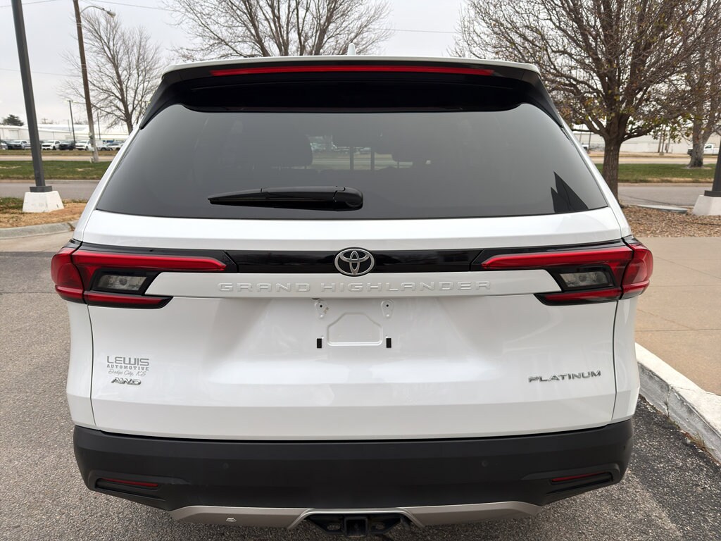 2024 Toyota Grand Highlander Platinum photo 4