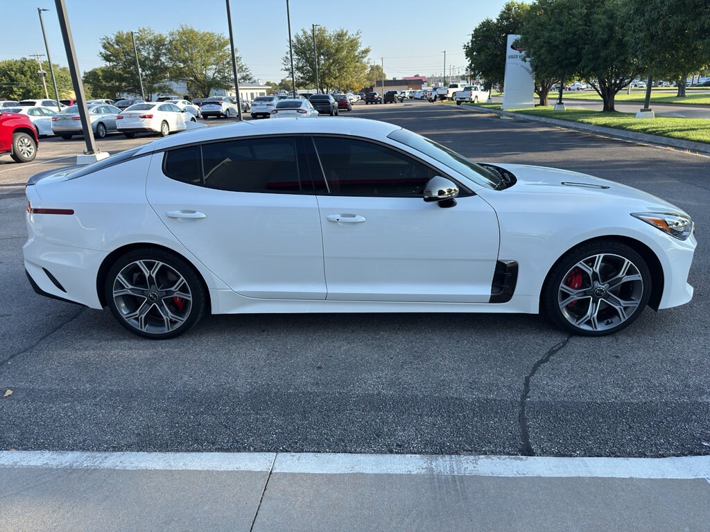 2020 Kia Stinger GT photo 2