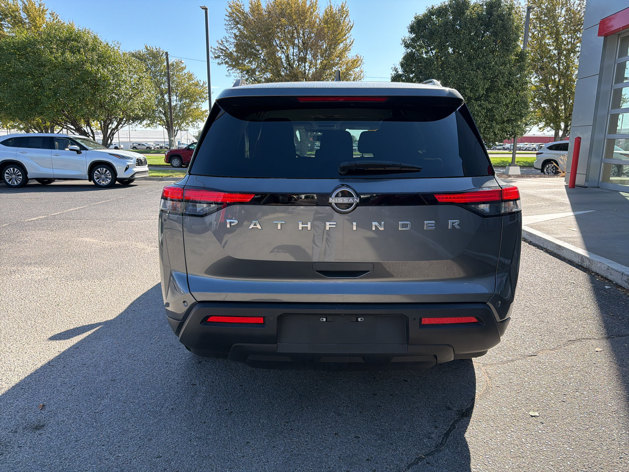 Used 2025 Nissan Pathfinder SV SUV