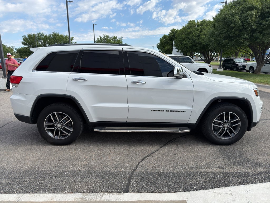 Used 2017 Jeep Grand Cherokee Limited with VIN 1C4RJFBG4HC776238 for sale in Dodge City, KS