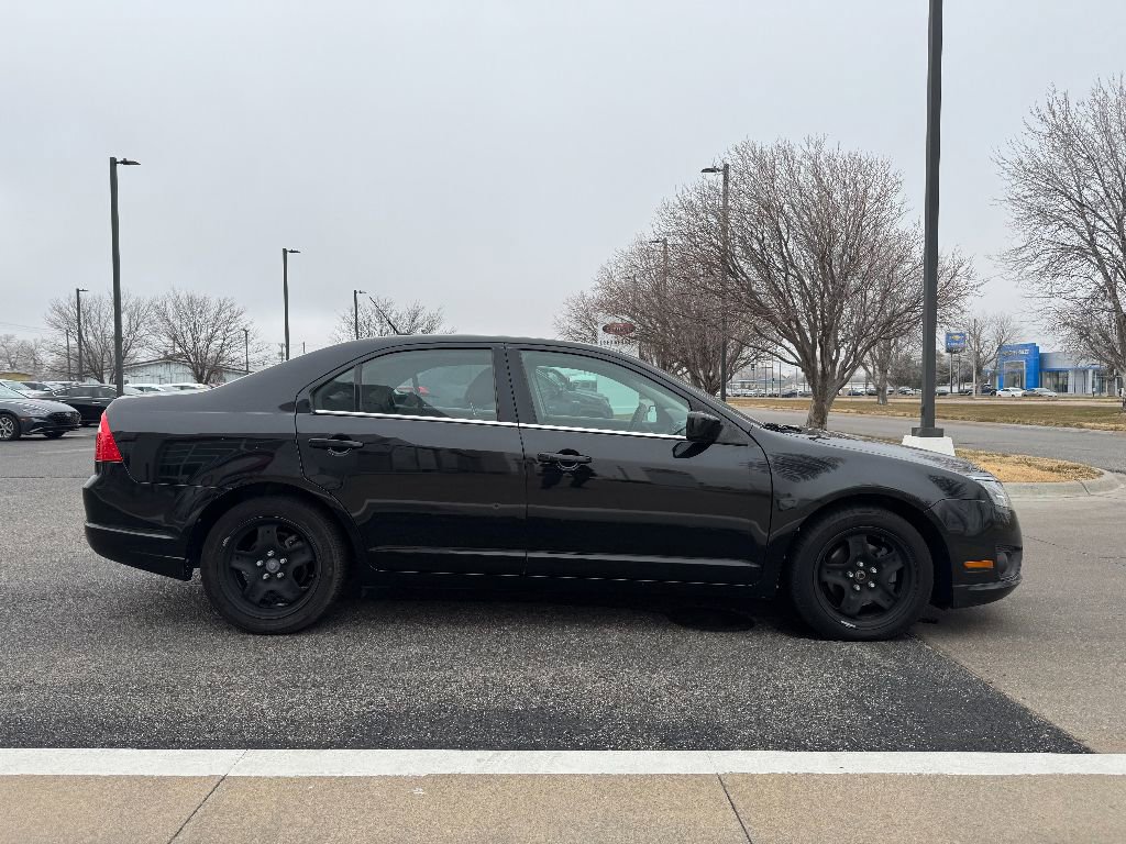 Used 2011 Ford Fusion SE with VIN 3FAHP0HA1BR274859 for sale in Dodge City, KS