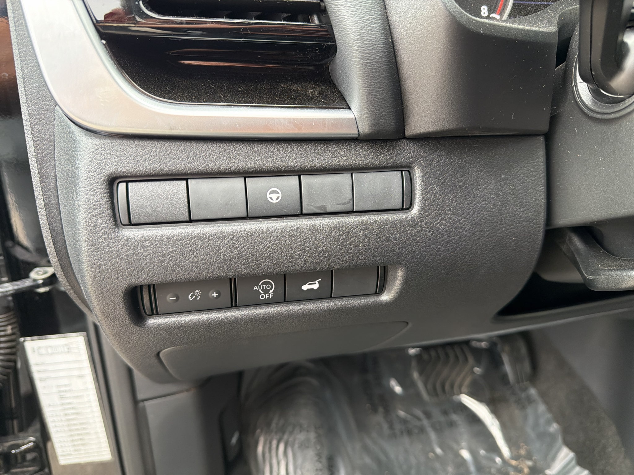 2025 Nissan Rogue SV - Photo 11