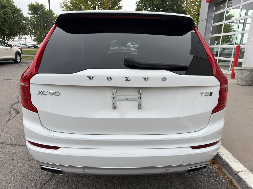 Used 2021 Volvo XC90 Momentum SUV
