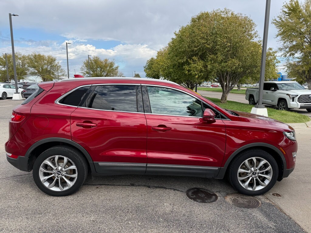 2019 Lincoln MKC Select photo 2